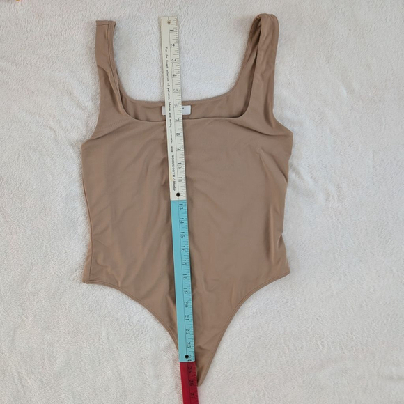 Babaton Aritzia Contour 90’s Bodysuit - Large - Picture 5 of 7